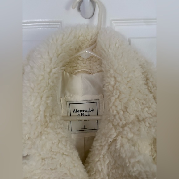 Abercrombie & Fitch Teddy Coat - Picture 6 of 9